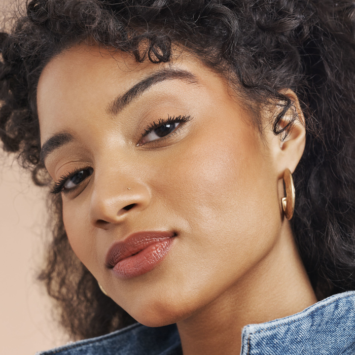 Elf, BITE-SIZE FACE DUO - White peach 
 ايلف، بلشر + هايلايتر بحجم صغير- وايت بيتش